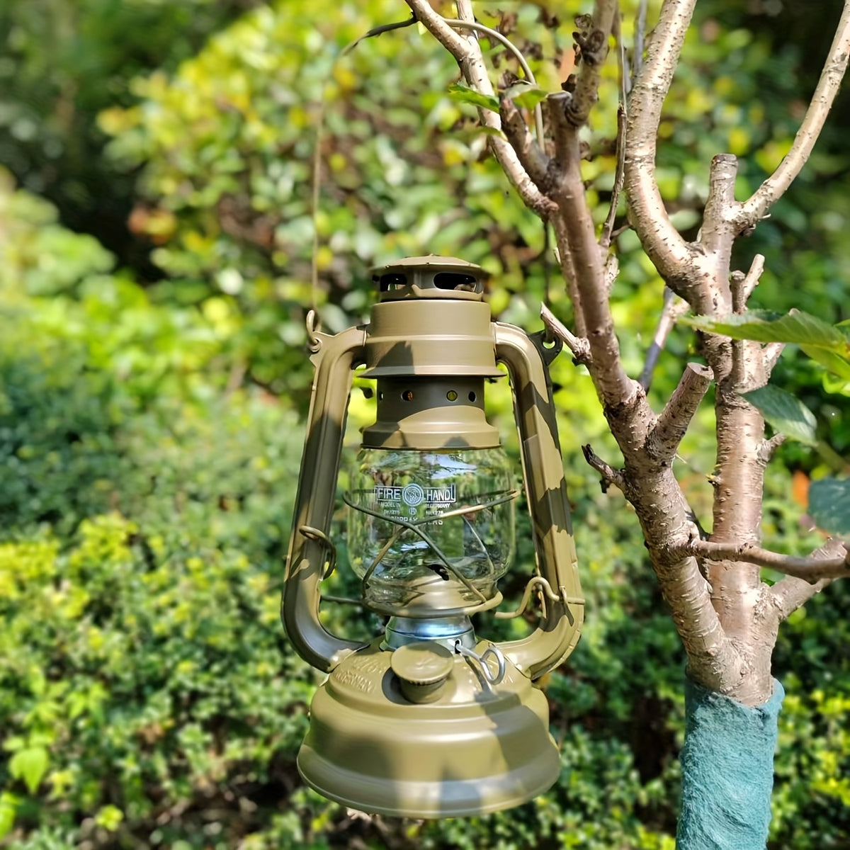 Hurricane Lamp - Metal Kerosene Lantern with Panels, Outdoor Storm for camping