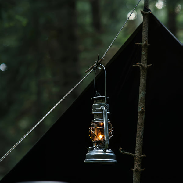 Hurricane Lamp - Metal Kerosene Lantern with Panels, Outdoor Storm for camping, emergencies